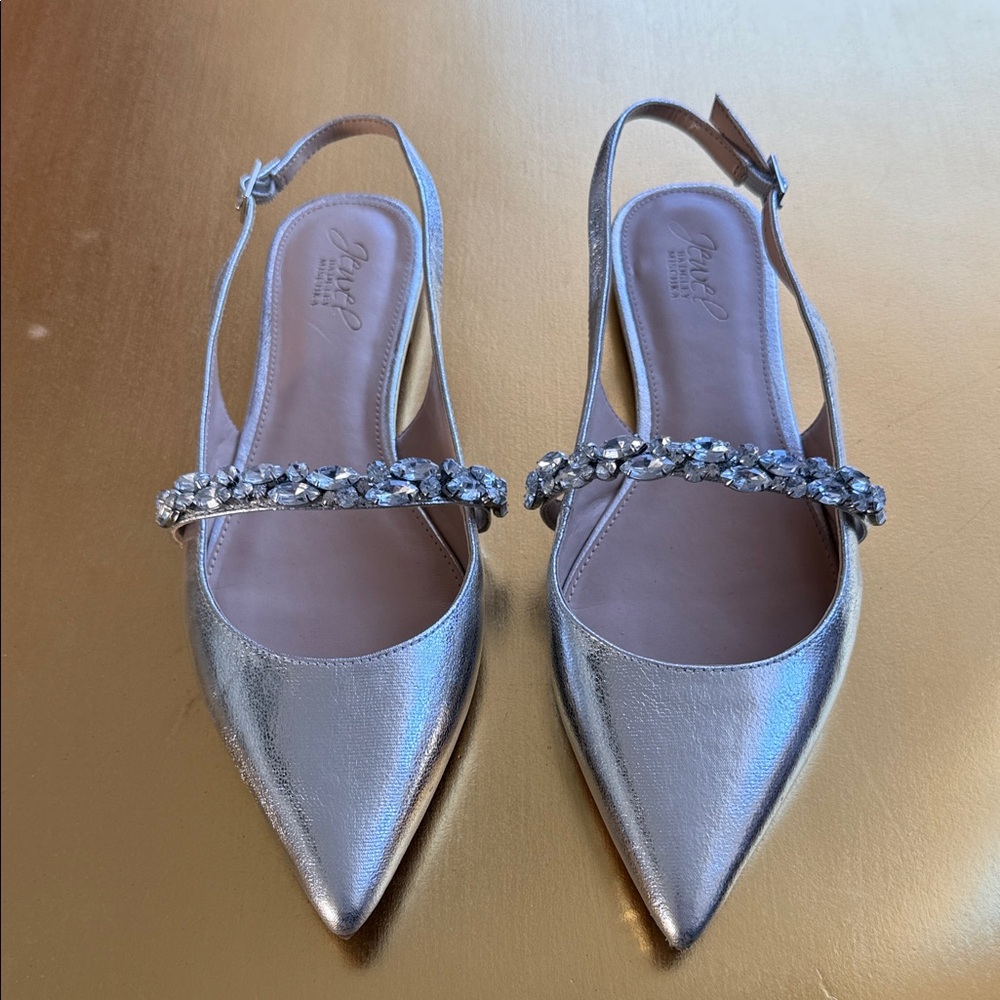 Jewel Badgley Mischka Silver Pointed Toe Jeweled Slingback Flats